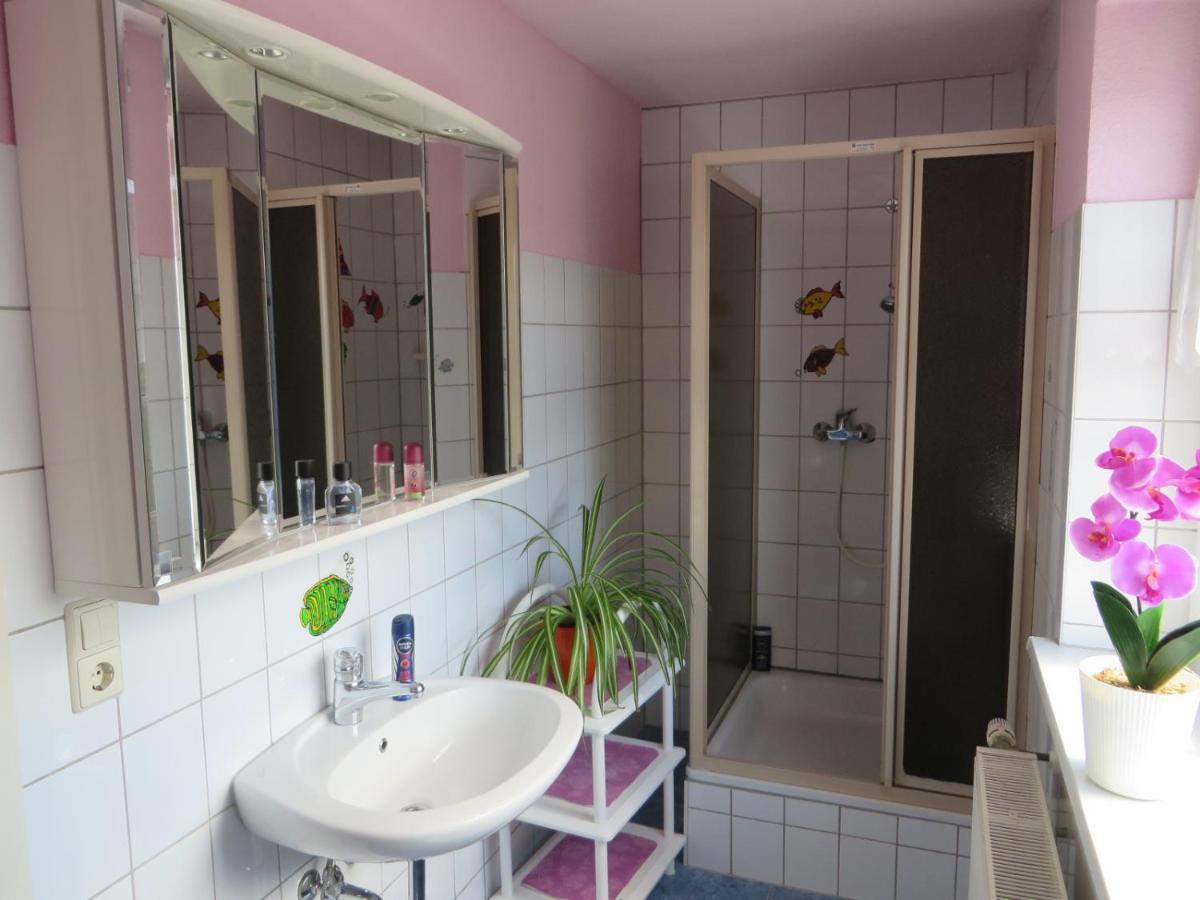 Ferienwohnungen "Marie" Mit Terrassen, Inclusive Park- Und Stellplaetze Am Haus, Mueritz-Strand Nur 700M, Altstadt 10Min, Ruhige Lage, Waren  Buitenkant foto